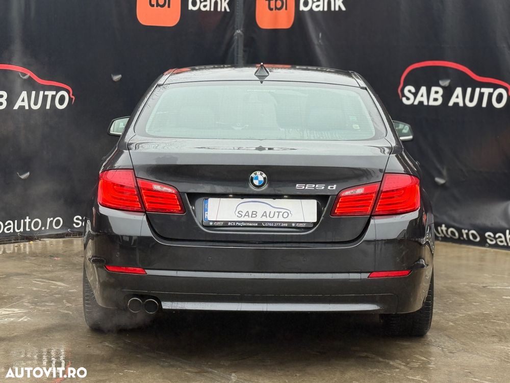 BMW Seria 5 525d xDrive Aut. - 23