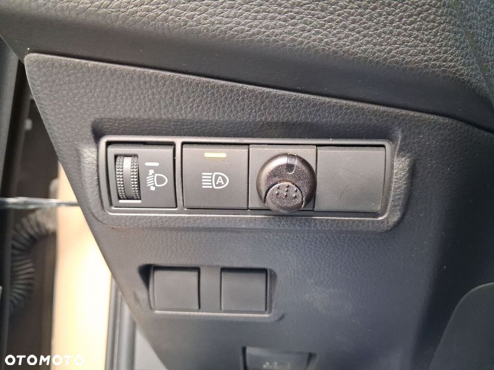 Toyota Corolla Cross - 13
