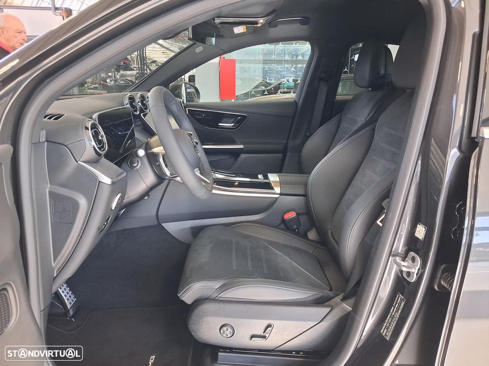 Mercedes-Benz GLC 300 e Coupe 4Matic - 10