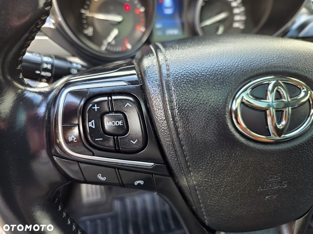 Toyota Avensis - 18