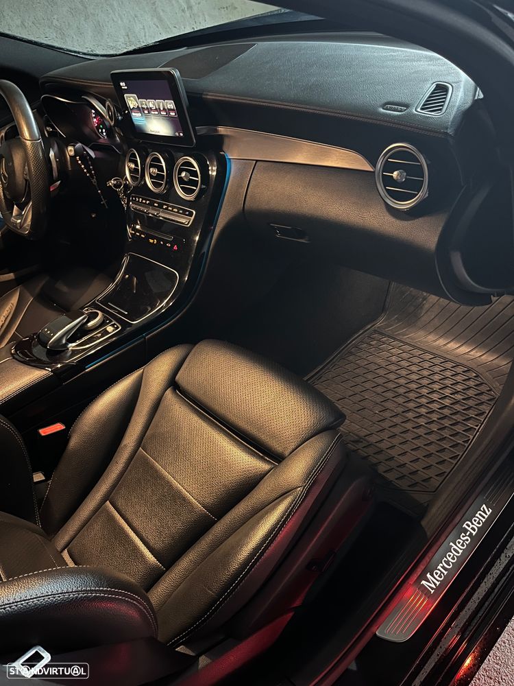 Mercedes-Benz C 300 h AMG Line - 12
