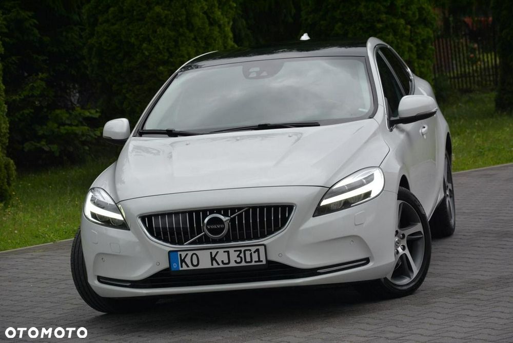 Volvo V40 T3 Geartronic Summum - 9