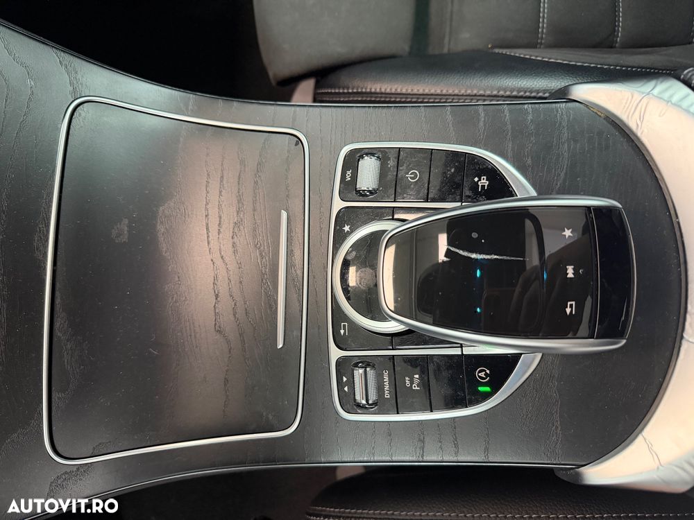 Mercedes-Benz C 180 9G-TRONIC AMG Line - 12