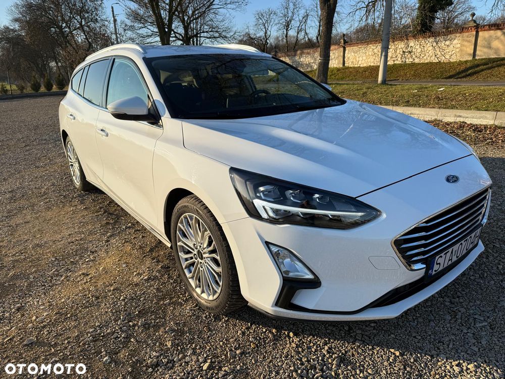 Ford Focus ver-2-0-ecoblue-titanium - 25