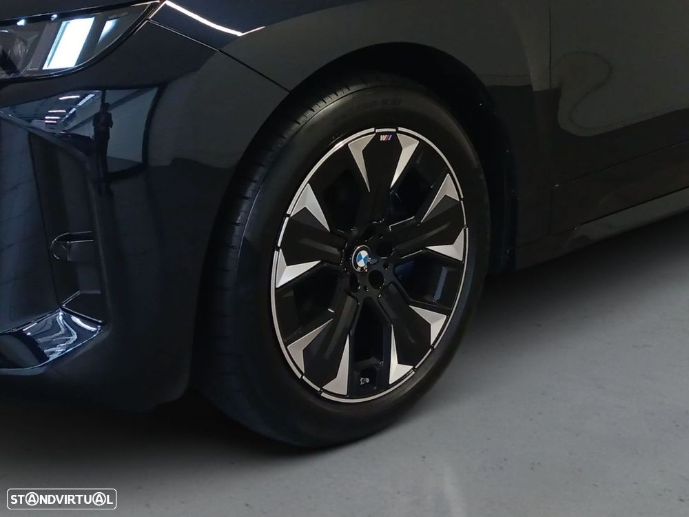 BMW iX xDrive 45 Pack Desportivo Pro - 4