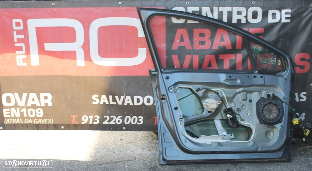 Porta da Frente do Lado Esquerdo Citroen C4 de 2004 - 2