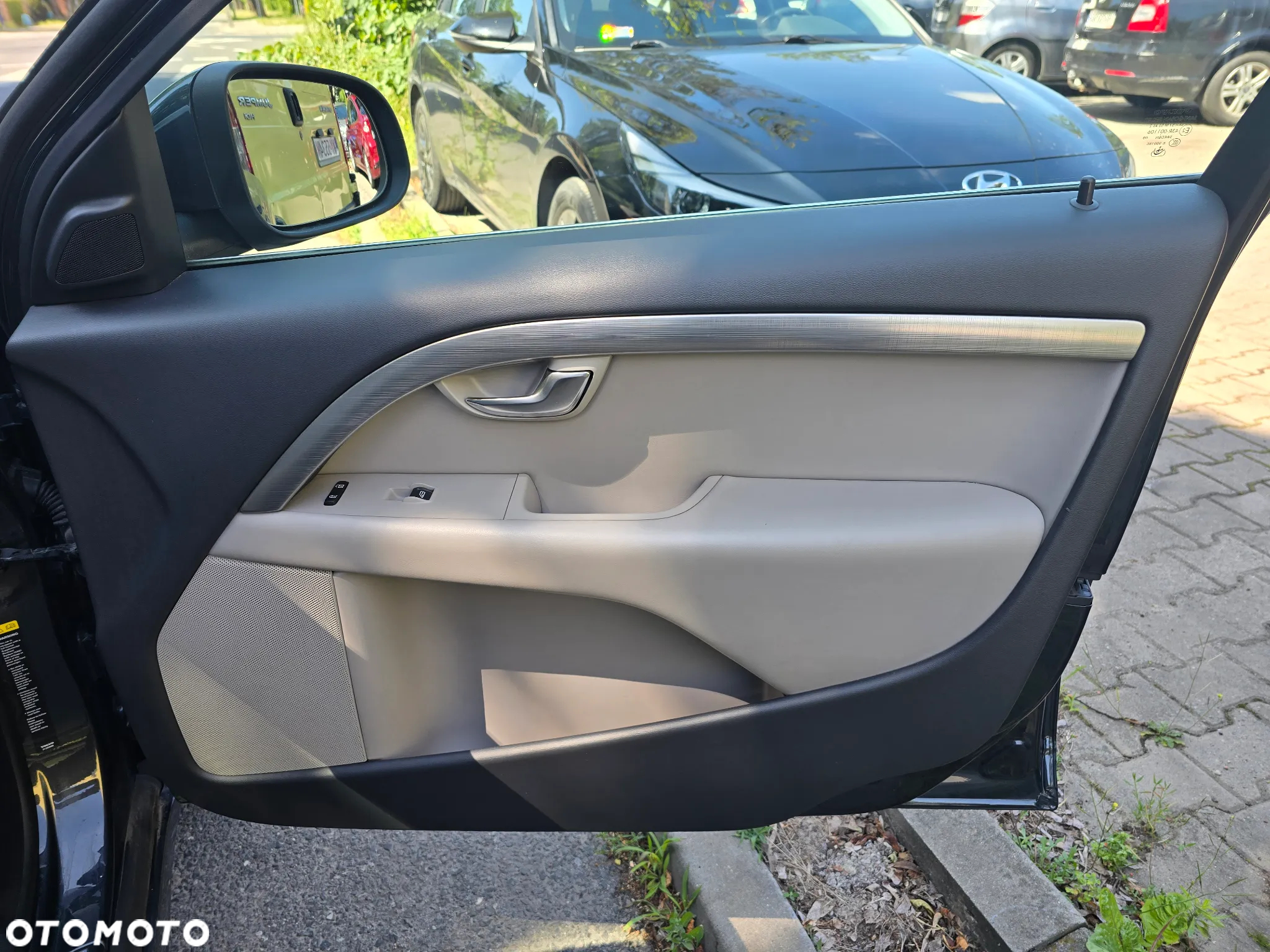 Volvo V70 2.0D Momentum - 34