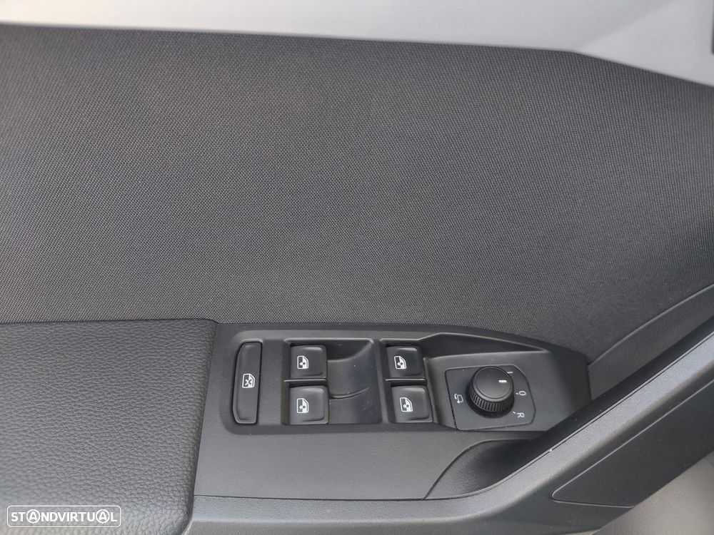 SEAT Arona 1.0 TSI FR - 23