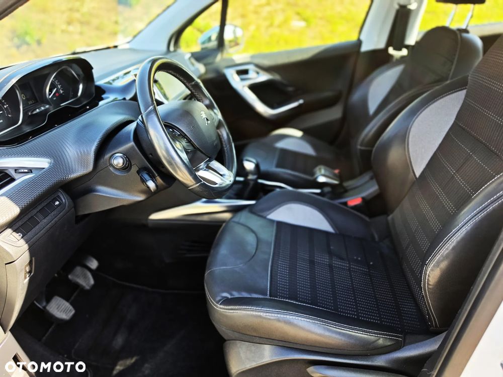 Peugeot 2008 1.6 VTi Allure - 17