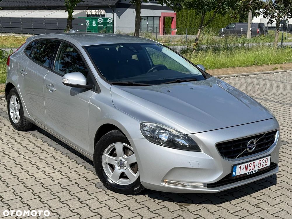 Volvo V40 D2 Momentum - 27