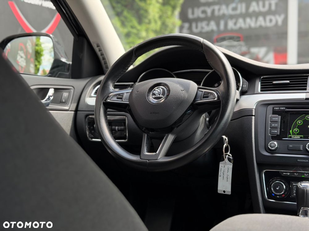 Skoda Superb 2.0 TDI DSG Ambition - 26