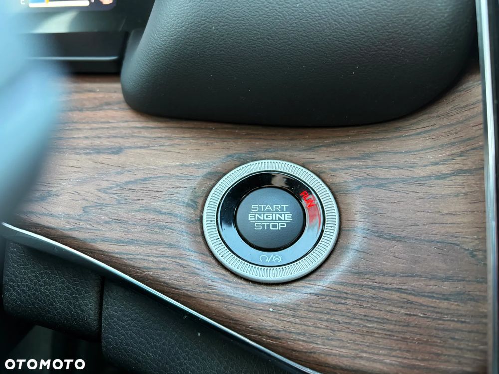 Jeep Grand Cherokee - 27