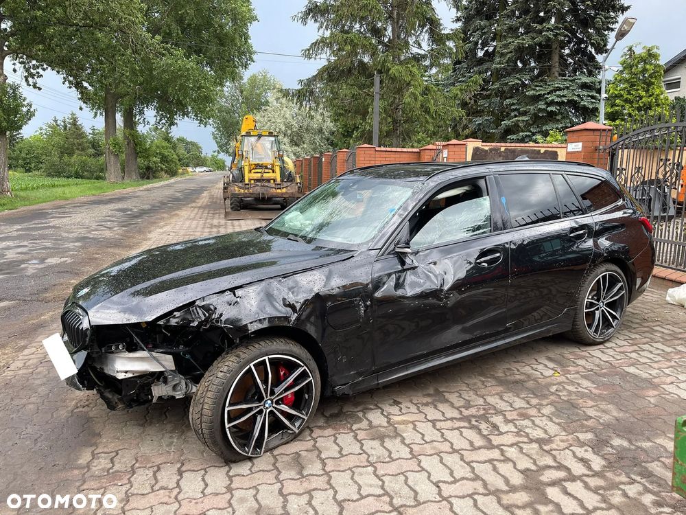 BMW Seria 3 330e M Sport sport - 4