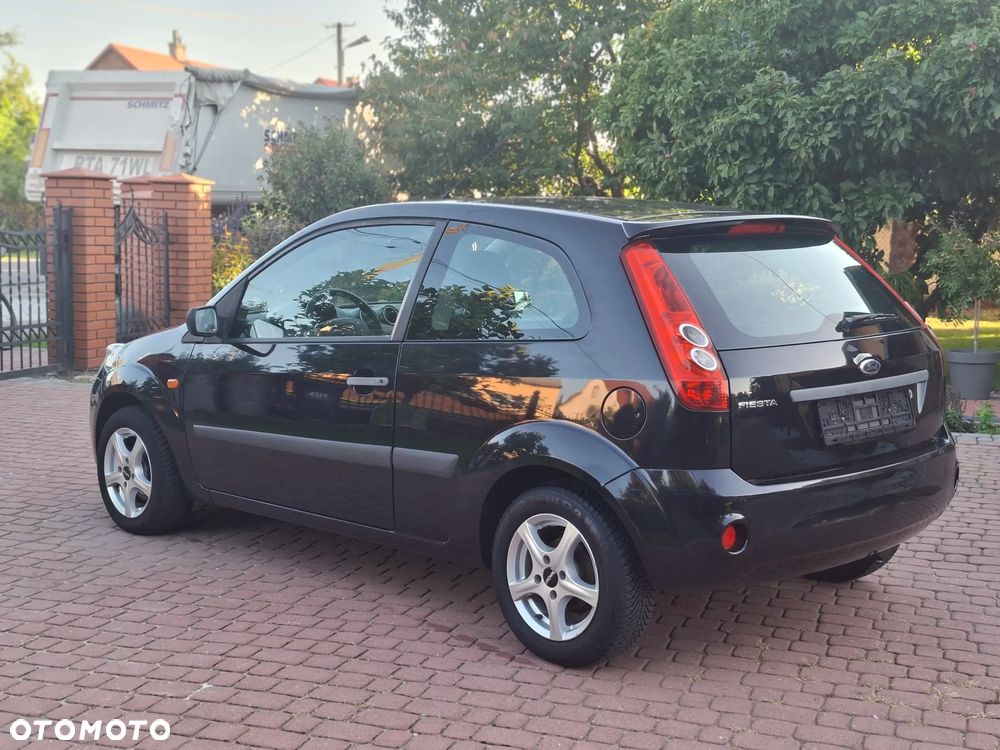 Ford Fiesta - 12