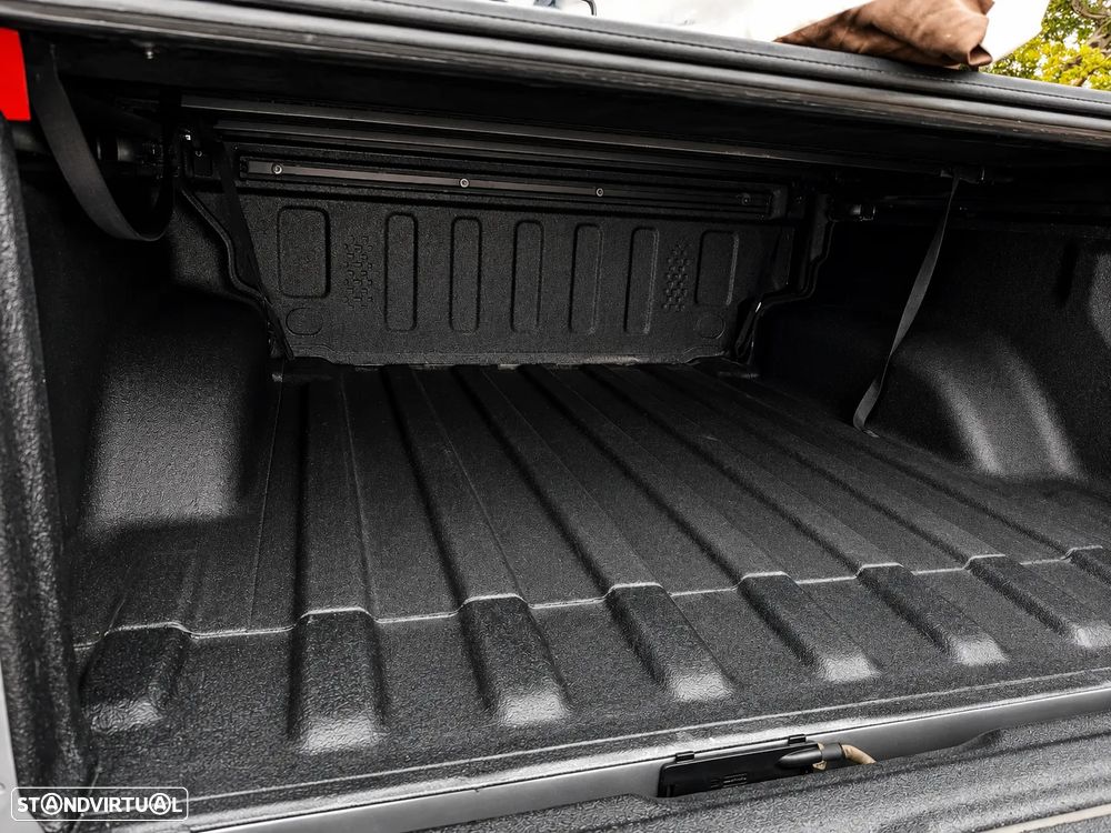 Jeep Gladiator 3.0 CRD Overland AT8 - 18