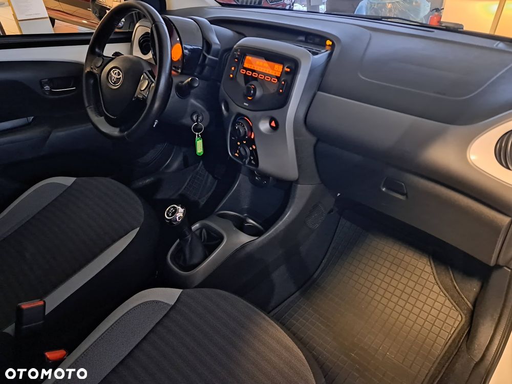 Toyota Aygo - 11