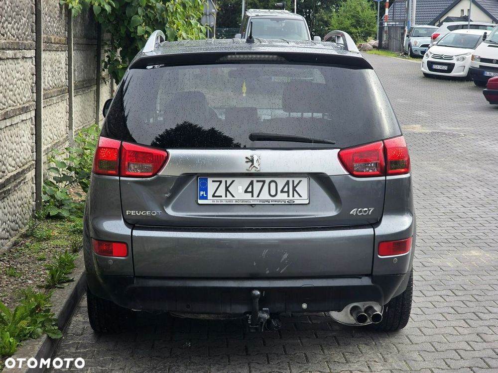Peugeot 4007 HDI FAP 7-Sitzer Platinum - 7