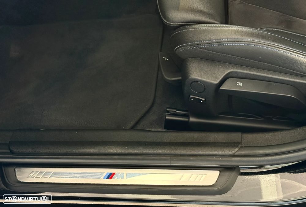 BMW 320 e Pack Desportivo M Auto - 49