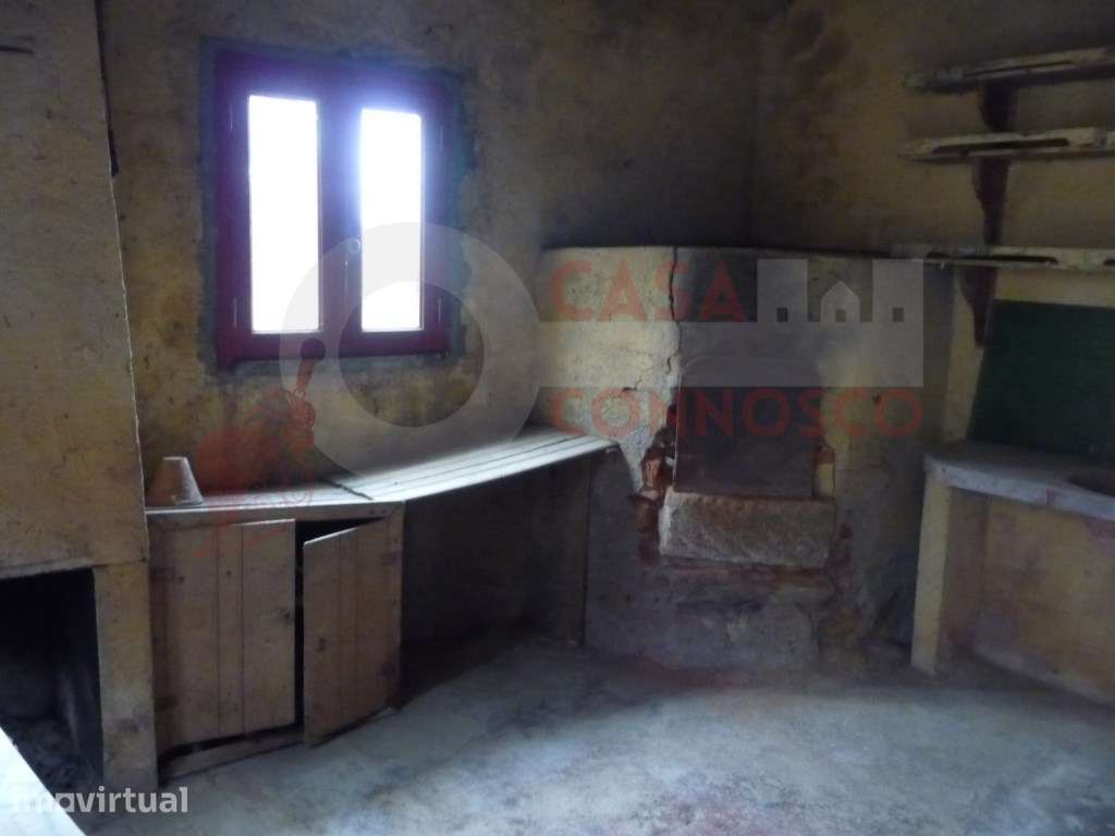 Moradia M4 para reconstruir com terreno - Grande imagem: 3/11
