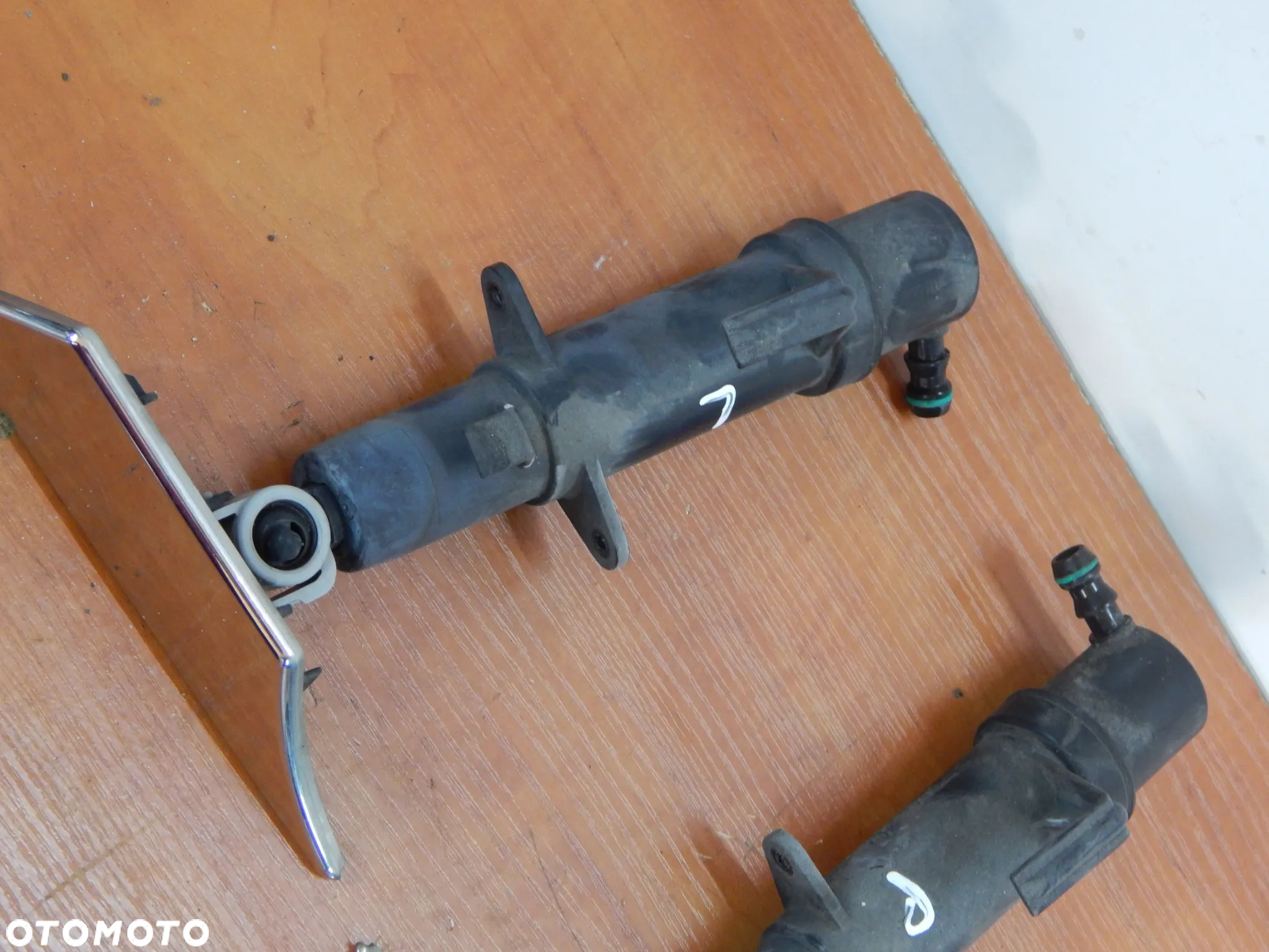 spryskiwacz dysza lampy lewy xenon Ford KUGA Mk1 08-13 Łuków części - 3