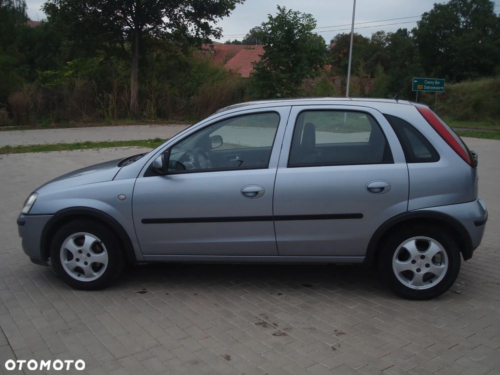 Opel Corsa 1.4 16V Cosmo - 6