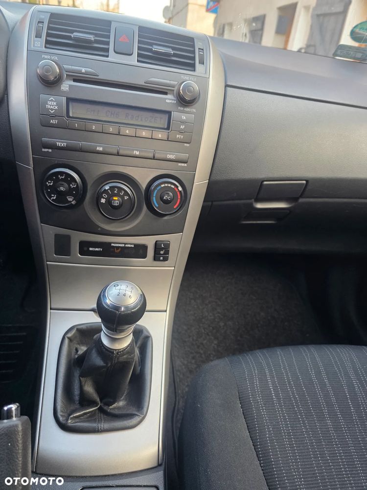 Toyota Corolla 1.6 2010 - 10