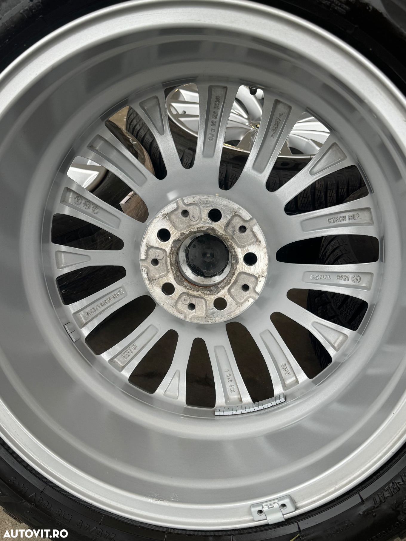 Vând jante originale BMW G30 seria 5 pe 18” cu anvelope de iarnă - 7