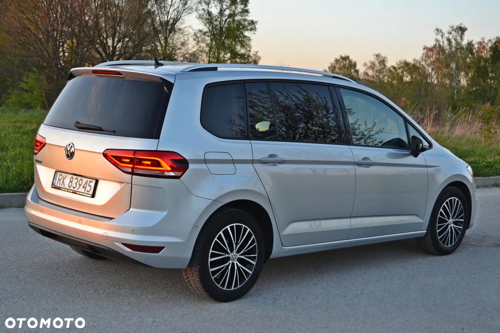 Volkswagen Touran - 3