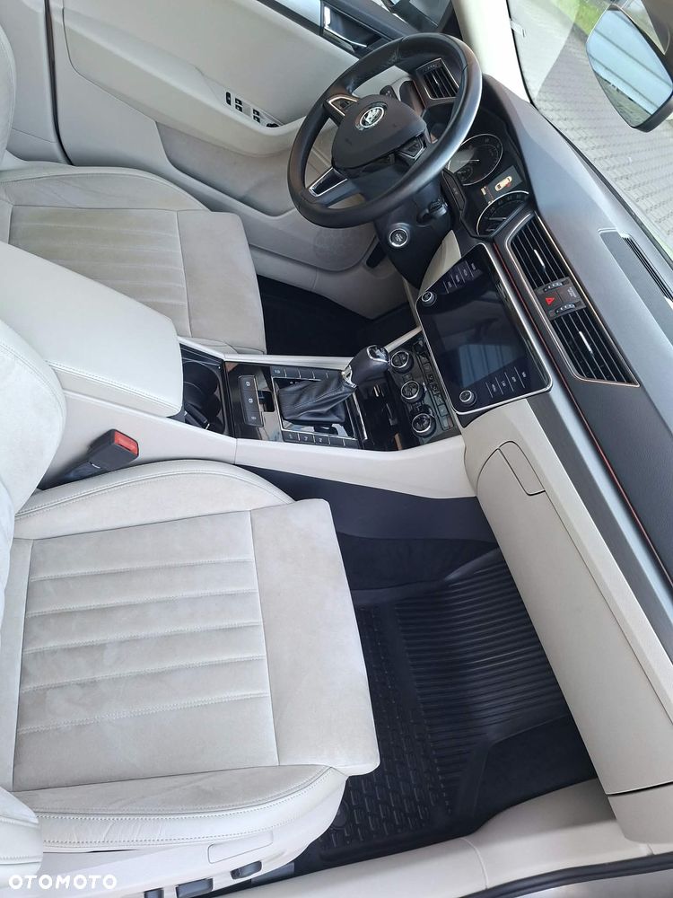 Skoda Superb 2.0 TDI Style DSG - 8