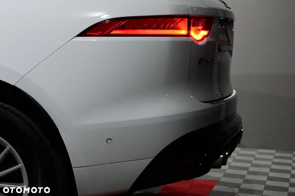 Jaguar F-Pace - 37