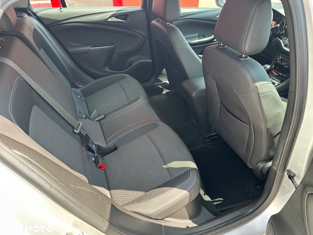 Opel Astra 1.4 Turbo Start/Stop Business - 27