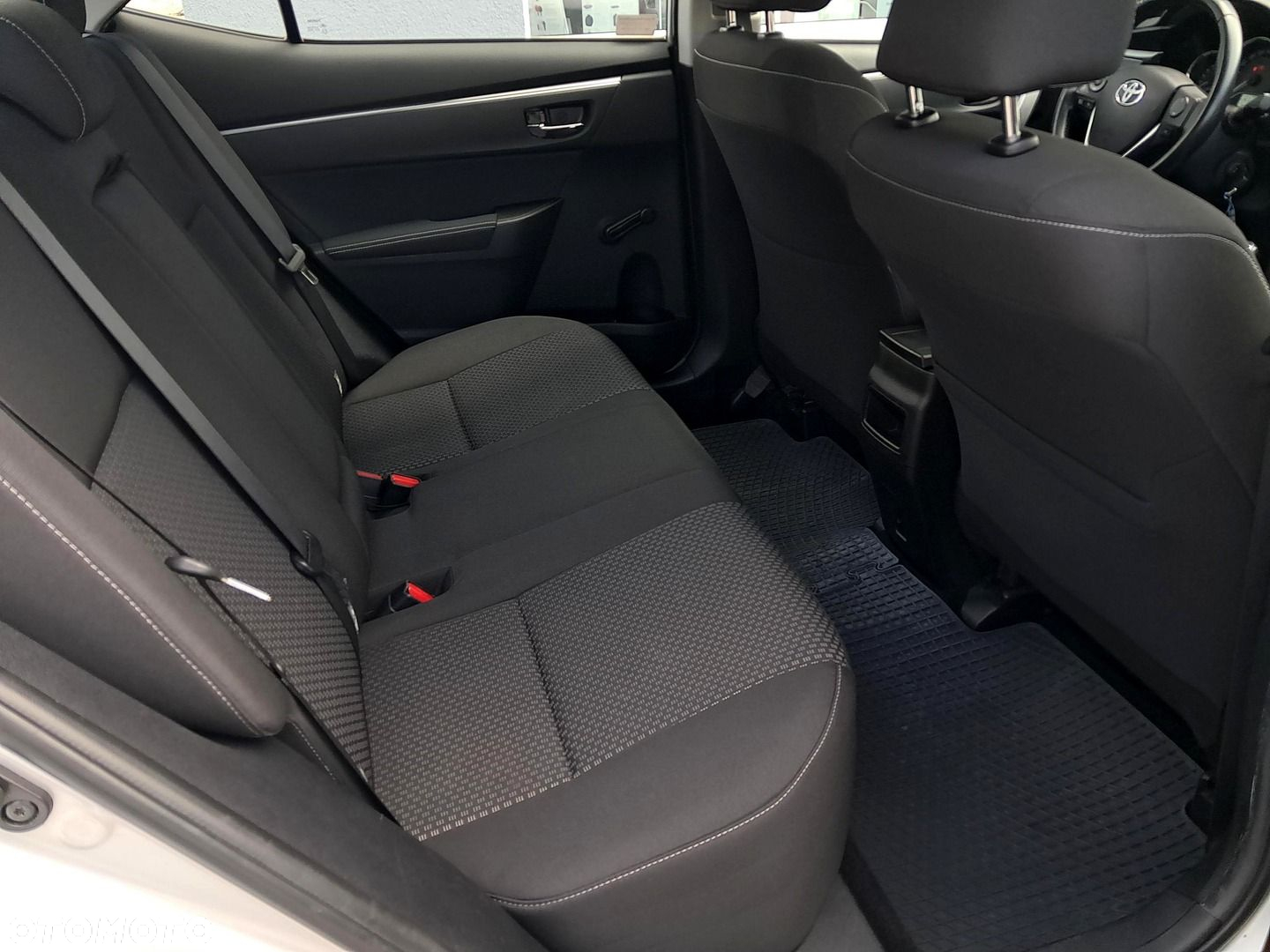 Toyota Corolla 1.6 Premium EU6 - 11