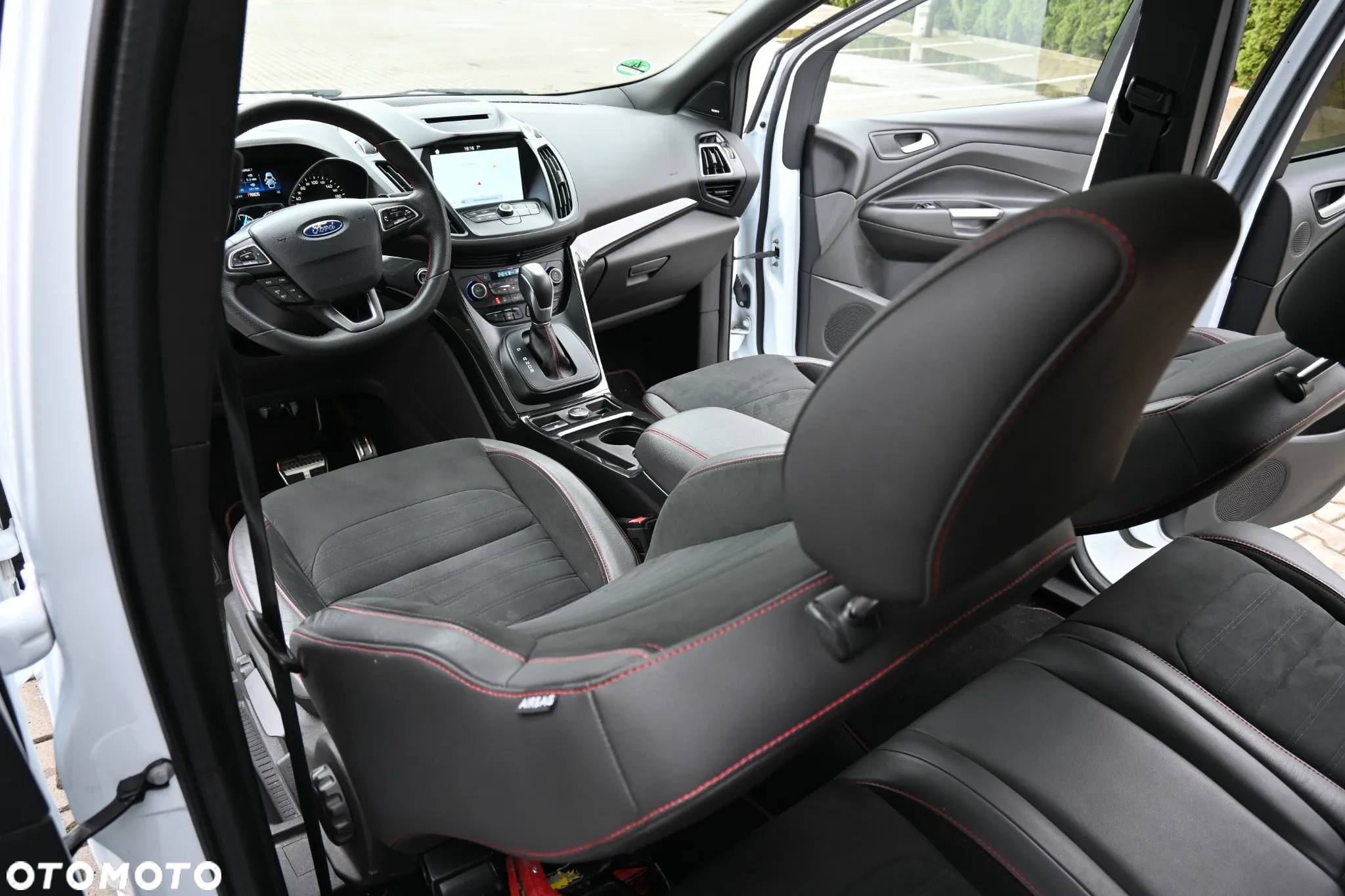 Ford Kuga 1.5 EcoBoost 4x4 ST-Line - 37
