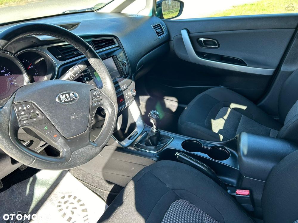 Kia Ceed - 7