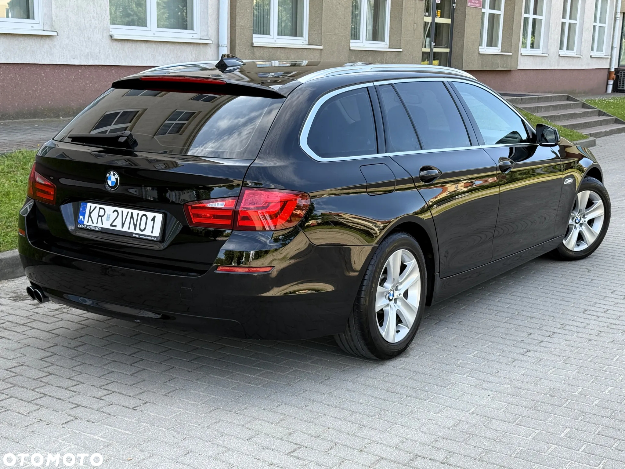 BMW Seria 5 520d Touring - 3