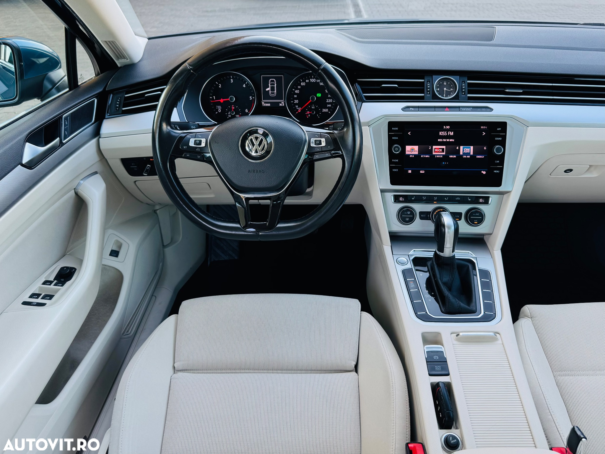 Volkswagen Passat - 9