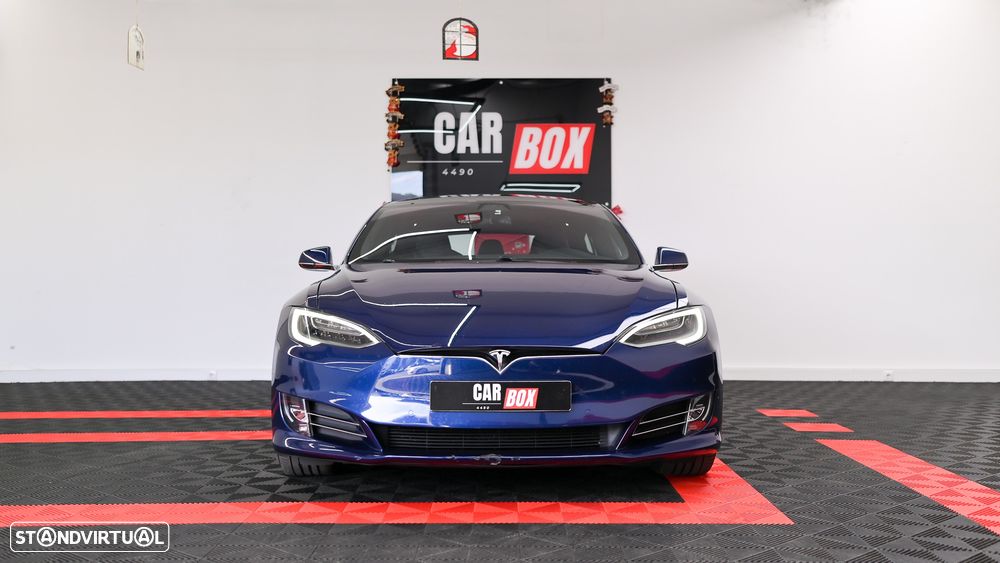 Tesla Model S - 2