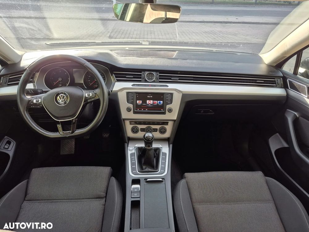 Volkswagen Passat - 5