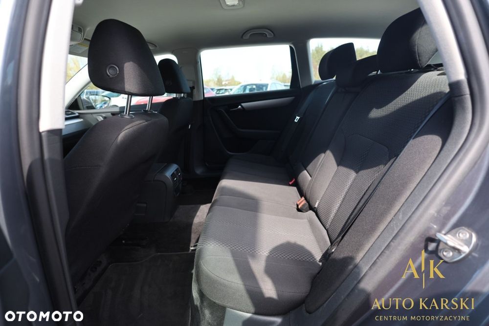 Volkswagen Passat - 34