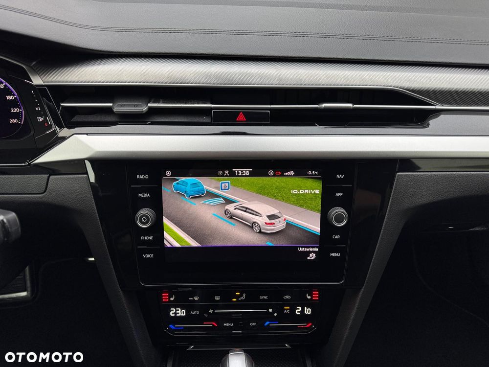 Volkswagen Arteon 2.0 TDI R-Line DSG - 25