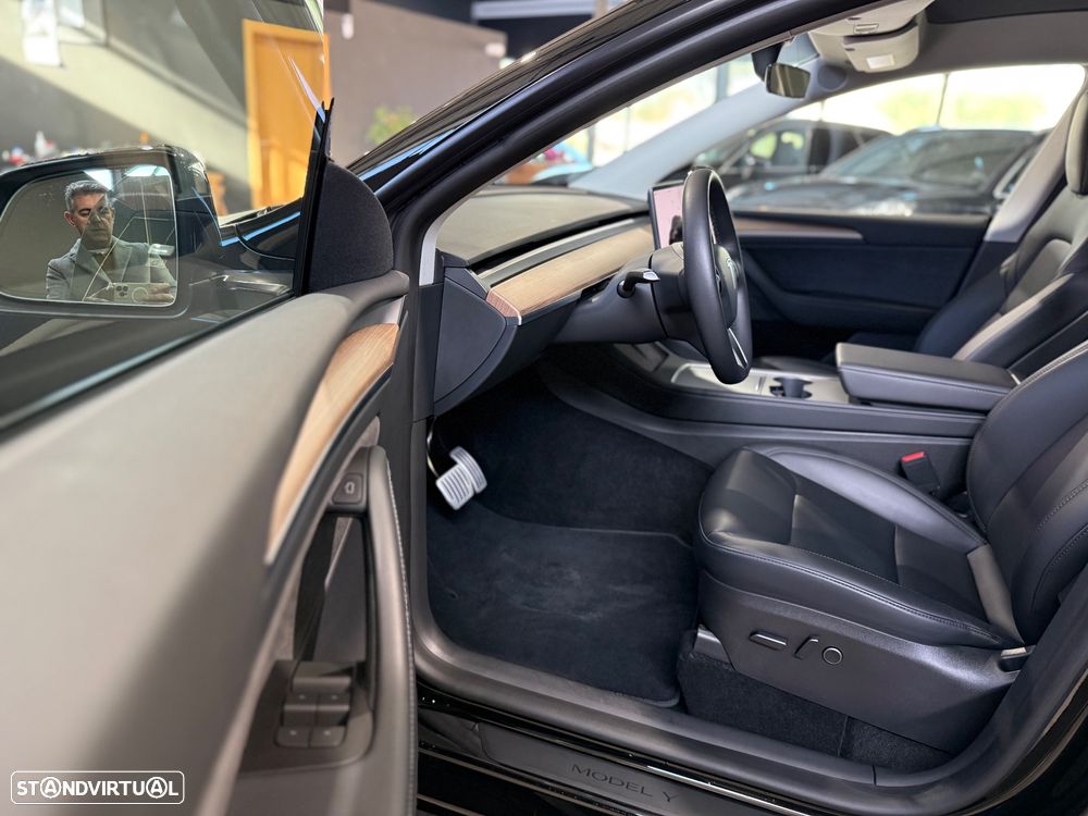 Tesla Model Y Performance Dual Motor AWD - 20