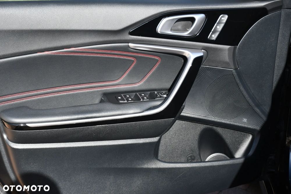 Kia ProCeed - 19