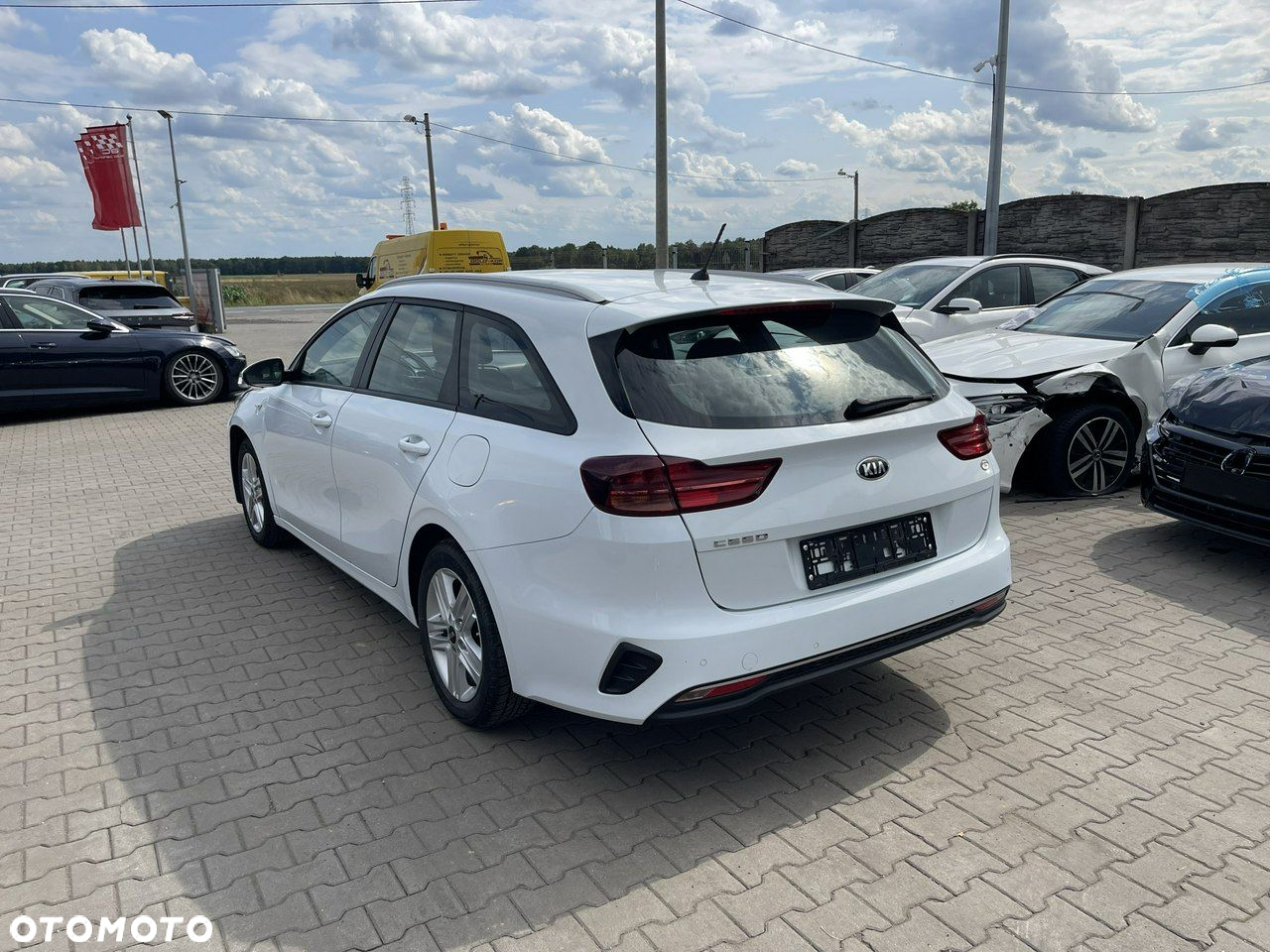 Kia Ceed - 4