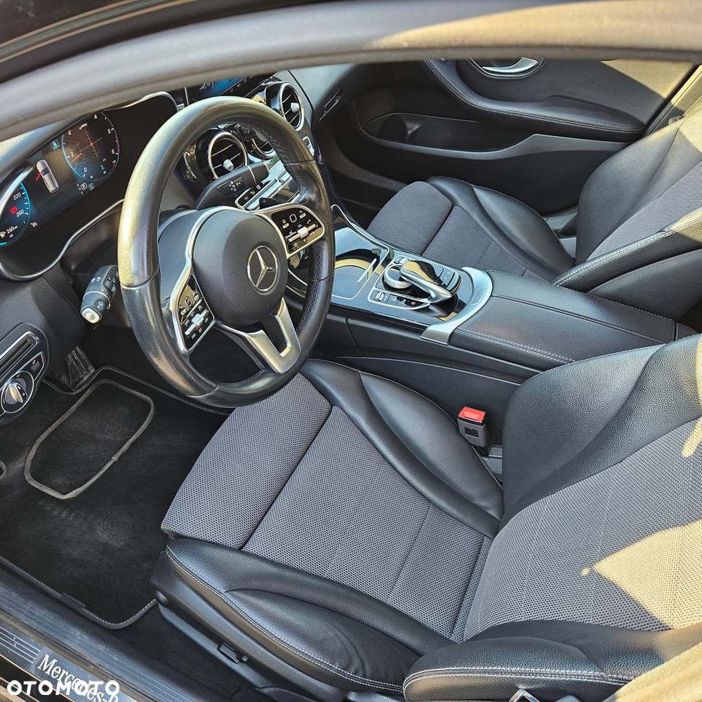 Mercedes-Benz Klasa C 220 d 4Matic 9G-TRONIC AMG Line - 9