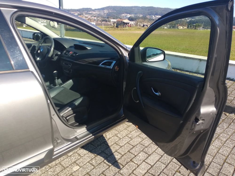 Renault Mégane Sport Tourer 1.5 dCi Dynamique S - 6