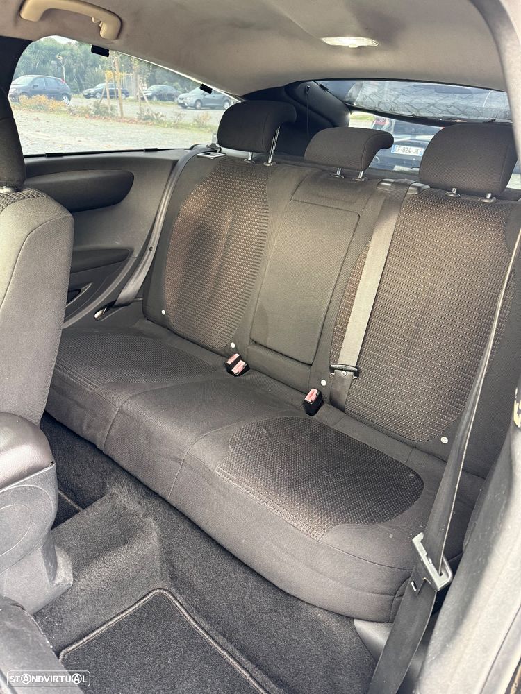 Citroën C4 Coupé 1.6 HDi 110 VTR Pack - 12