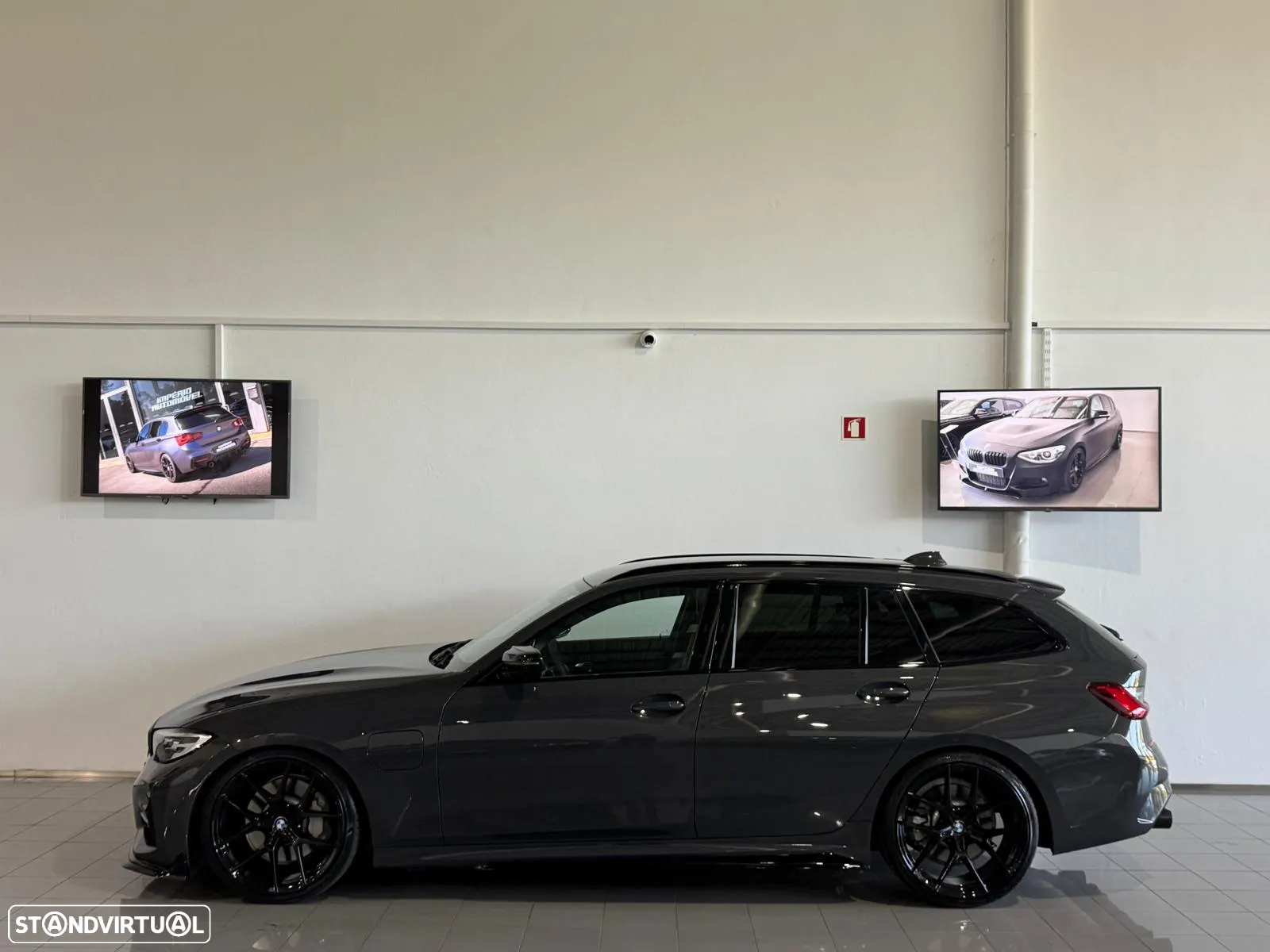 BMW 330 e Touring Pack M Auto - 19