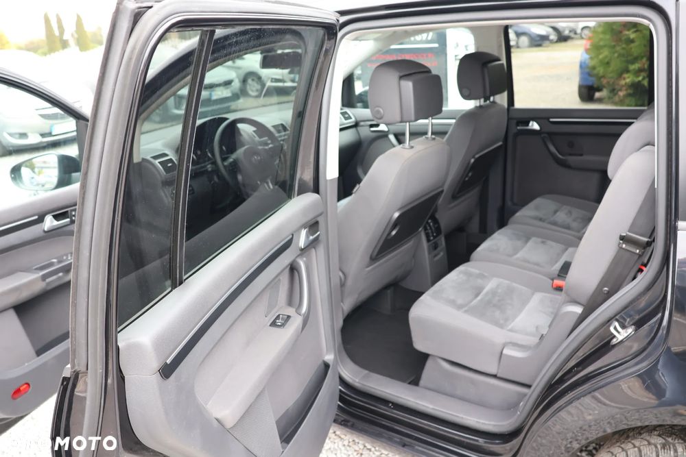 Volkswagen Touran 2.0 TDI DPF Comfortline DSG - 10
