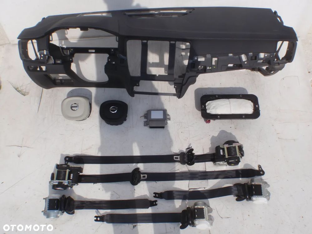 VOLVO V90 S90 DESKA KONSOLA KOKPIT PULPIT PÓŁKA PARAPET SKÓRA PODUSZKI POWIETRZNE KIEROWCY PASAŻERA KOLAN PODUSZKA POWIETRZNA KOLANOWA KURTYNA KURTYNY AIR BAG FOTELA W FOTEL AIRBAG PASY PAS USA  KANADA - 2