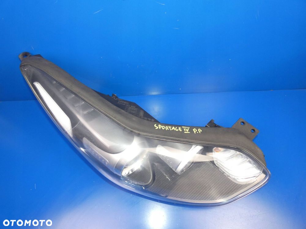 KIA SPORTAGE IV 4 2016- LAMPA PRAWA PRAWY PRZÓD PRZEDNIA WERSJA ANGIELSKA - 2